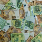 Δώρο Πάσχα 2026: Υπολογίστε μόνοι σας το ποσό βήμα-βήμα – Πότε η πληρωμή