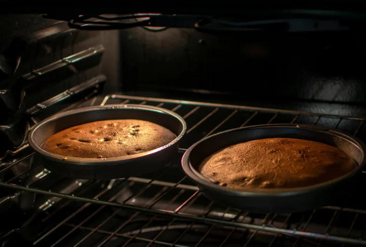 Καθαρισμός φούρνου με μαγειρική σόδα: Το φυσικό κόλπο χωρίς χημικά