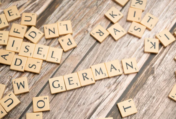 Πώς να μάθεις μια ξένη γλώσσα σε 6 μήνες: Το μυστικό που δεν σου λένε στα φροντιστήρια