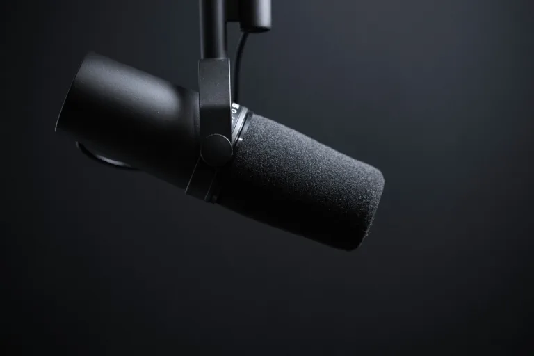 Πώς να ξεκινήσεις το δικό σου podcast με μηδενικό budget