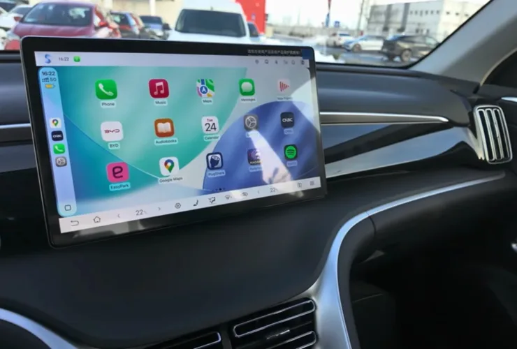 Το άγνωστο "κόλπο" στο Apple CarPlay που θα σας λύσει τα χέρια