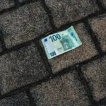 Οι καλύτερες κρυψώνες για τα μετρητά σου στο σπίτι – Μυστικά που πρέπει να ξέρεις