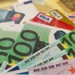 Επιδόματα ΟΠΕΚΑ: Πότε θα μπουν τα χρήματα στα ΑΤΜ για τον Μάρτιο