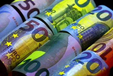 Κατώτατος μισθός: Πόσο αυξάνεται το επίδομα ανεργίας