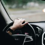 Αντίο στο ροζ δίπλωμα: Δείτε μέχρι πότε πρέπει να το αλλάξετε σε κάρτα