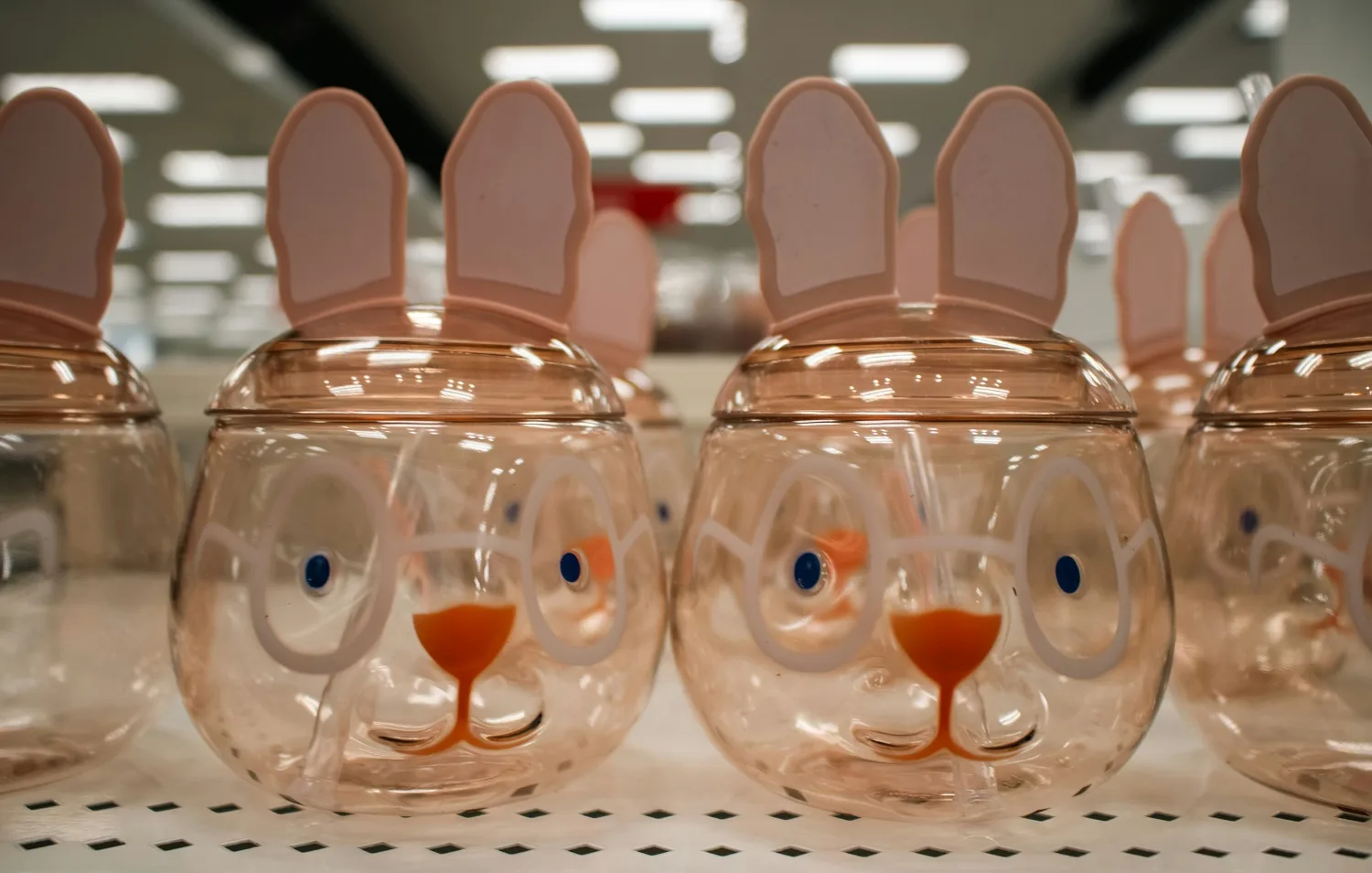 Ανοιχτά μαγαζιά Πάσχα 2026: Ποια Κυριακή θα λειτουργήσουν