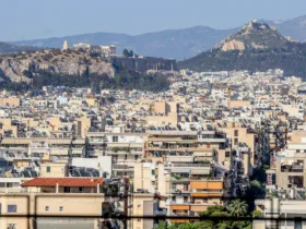 Δωρεάν αντλίες θερμότητας και ηλιακοί: Ποιοι μπαίνουν στο Κοινωνικό Κλιματικό Ταμείο