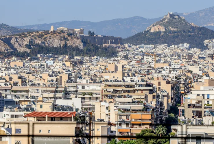 Δωρεάν αντλίες θερμότητας και ηλιακοί: Ποιοι μπαίνουν στο Κοινωνικό Κλιματικό Ταμείο