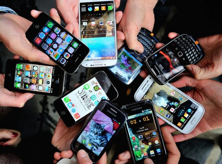 Μάθετε πώς να μεταφέρετε τα δεδομένα σας από Android σε iPhone με ένα κλικ!