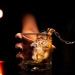 Μπίρα, κρασί ή κοκτέιλ; Το ποτό που έχει τις λιγότερες θερμίδες και η επιλογή που «κρύβει» τις περισσότερες