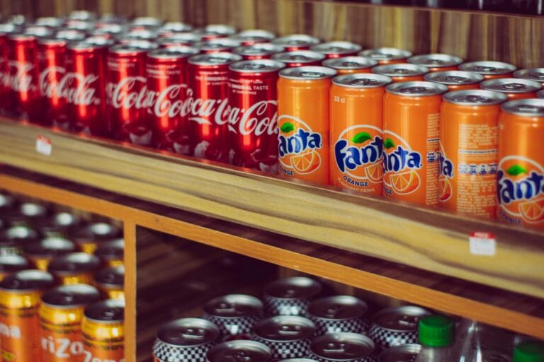 Πώς οι χυμοί και τα αναψυκτικά στην παιδική ηλικία επηρεάζουν την υγεία