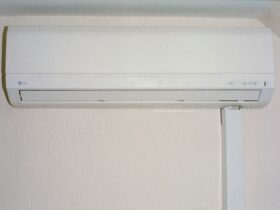 Το λάθος που κάνουμε όλοι με το κλιματιστικό: Γιατί δεν πρέπει να το κλείνετε αμέσως μόλις δροσιστείτε