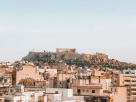 ΑΝΑΚΑΙΝΙΖΩ
