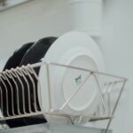 Πλυντήριο πιάτων: Τι πρέπει να κάνετε αμέσως αν τα πιάτα δεν βγαίνουν καθαρά