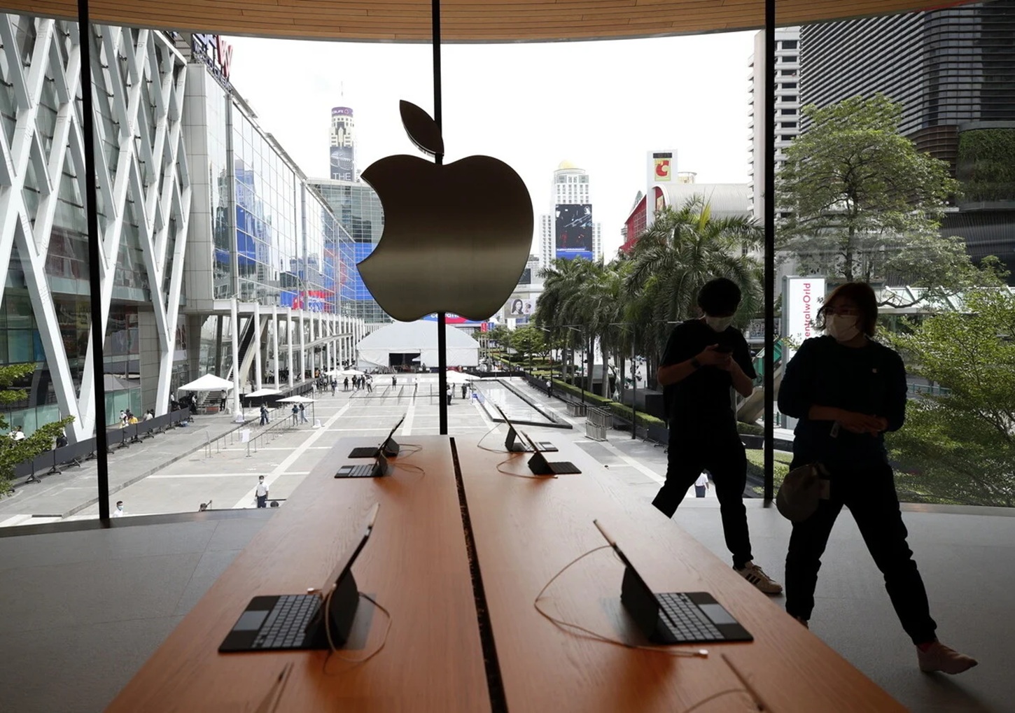 iPhone: Από την Κίνα στην Ινδία η παραγωγή της Apple