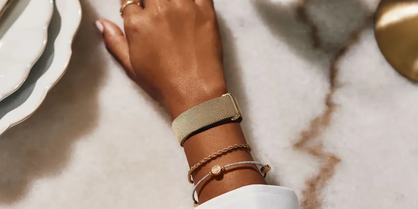Fitbit Air: Νέο μεταλλικό λουράκι Metal Mesh και αναβαθμισμένη αυτόματη καταγραφή από τη Google